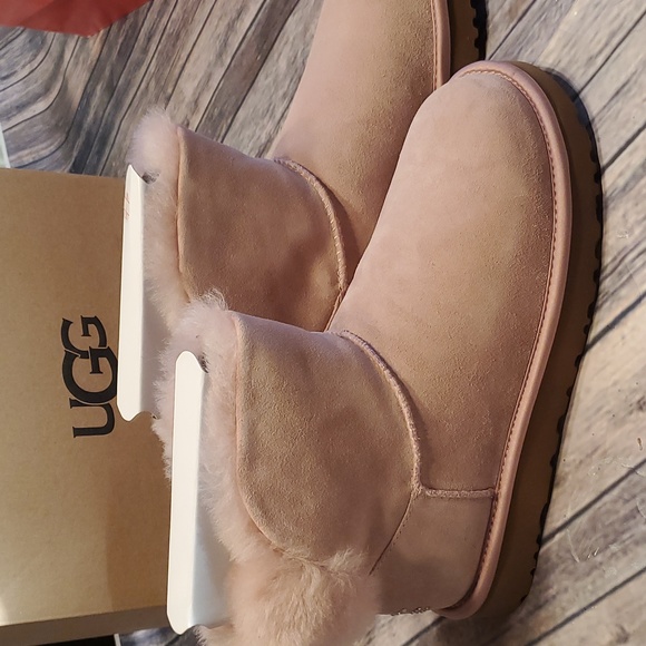 NEW W/ BOX AUTHENTIC UGG CLASSIC BLING MINI BOOT - Picture 8 of 16